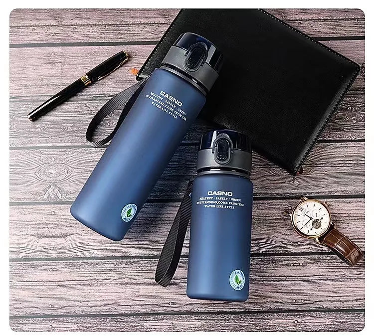 Botella de agua deportiva de alta calidad, libre de BPA, a prueba de fugas, ideal para paseos, caminatas y otras actividades. Disponible en 400ml y 560ml.